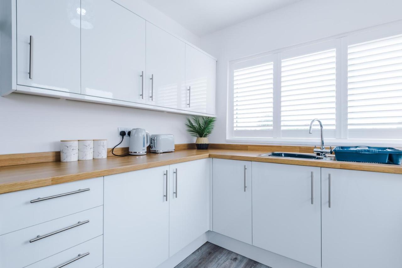 Lincroft House - 3bed Luxury Retreat Serviced Away From *