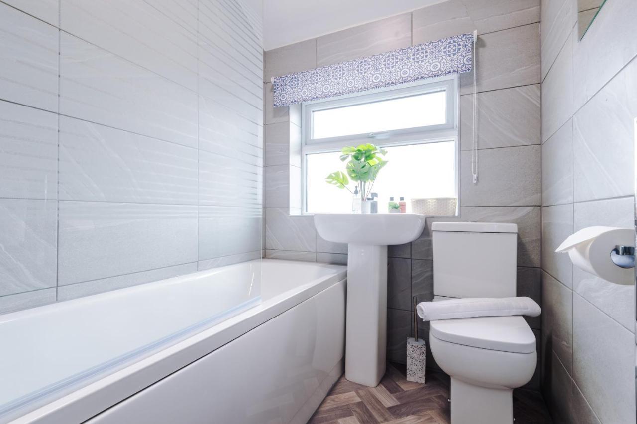 Lincroft House - 3bed Luxury Retreat Serviced Away From * Ковентри