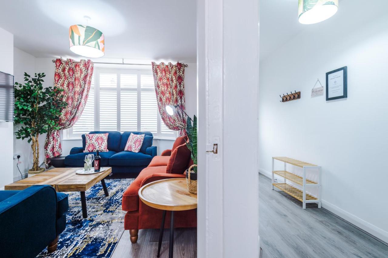 Lincroft House - 3bed Luxury Retreat Serviced Away From Casa de Férias