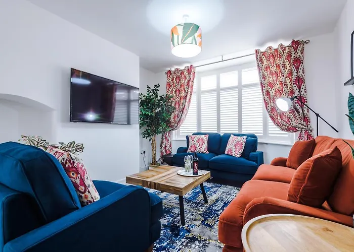 Lincroft House - 3Bed Luxury Retreat Serviced Holiday Home Away From Home